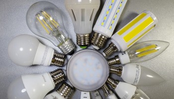 Стоит ли заменять лампы накаливания на светодиодные?